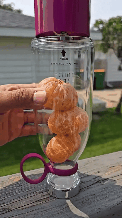 FreshPress™ Electric Mini Juicer – Portable & Powerful
